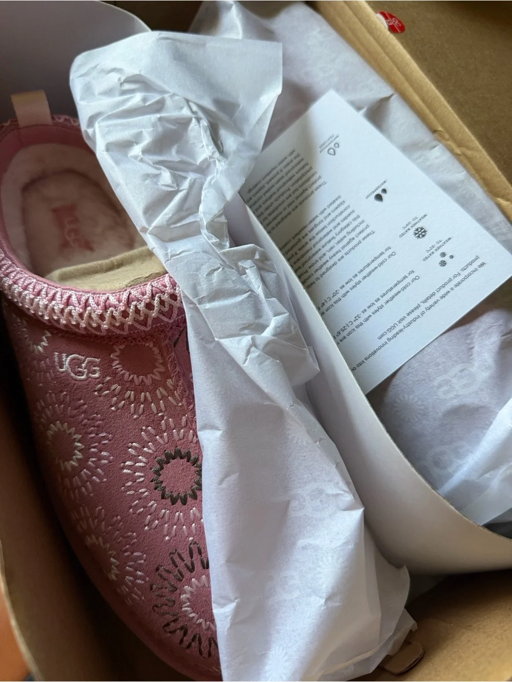 NWT! NEW IN BOX! UGG Kids’ Tazz Sun Stitch Slipper 6 M Horizon Pink